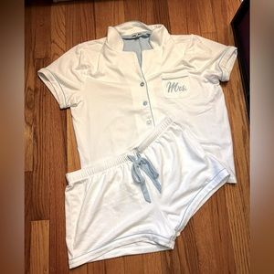 White pajama short set size Large